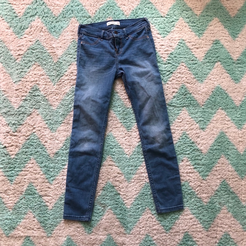 medium wash abercrombie jeans